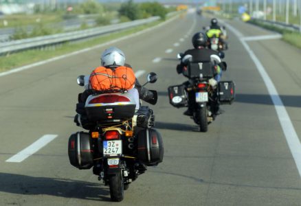 6815593-motocykle-na-autostradzie-900-616