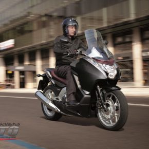 Honda Integra 2012. Osiągi motocykla, komfort skutera