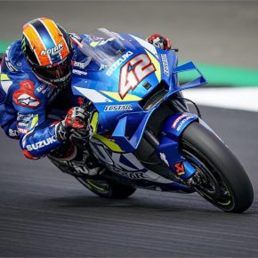 Suzuki triumfuje w 12. rundzie MotoGP na torze Silverstone