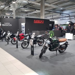 Warsaw Motorcycle Show 2022 w śniegu